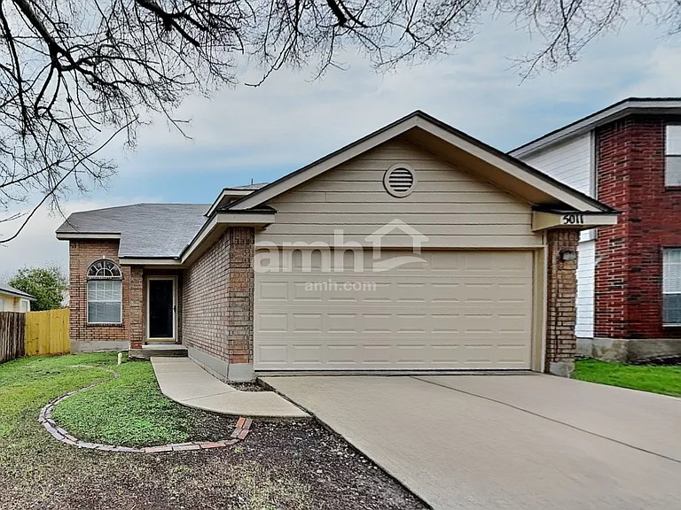 5011 Brazoswood — Photo 1