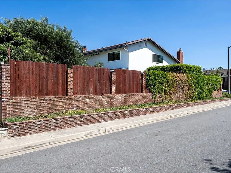 19741 Venecia Ln — Photo 21