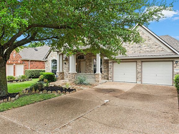 3rd image of 4212 Meadow Vista Ln