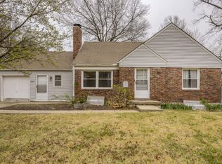 5607 Linden St, Roeland Park, KS 66205