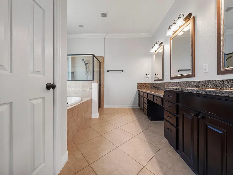 5430 Tyler Park Ln — Photo 18
