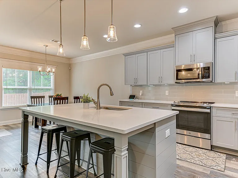 5055 Huntley Trl — Photo 11
