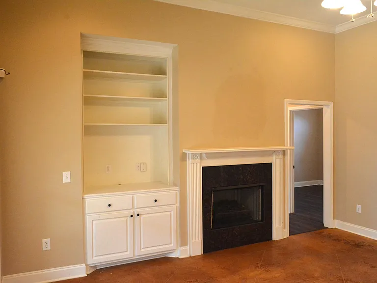 644 Huntington Dr — Photo 7