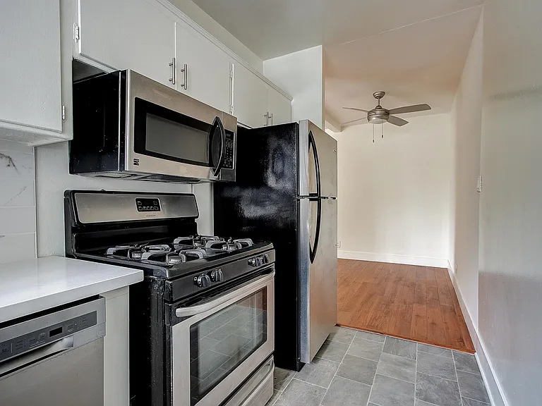 1800 Prosser Ave #9 — Photo 3