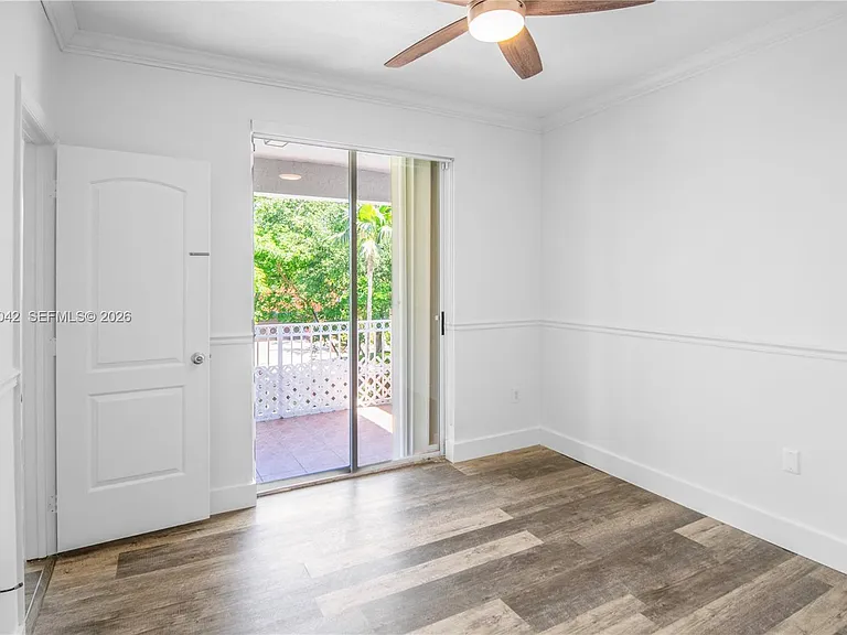 16001 SW 43rd Ter #16001 — Photo 3