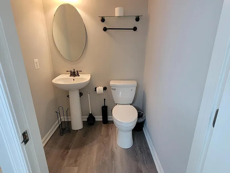 8702 Castlerock Ct — Photo 11
