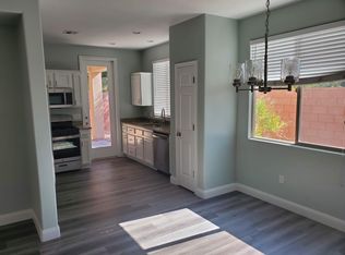 945 N Slow Creek Ln, Washington, UT 84780