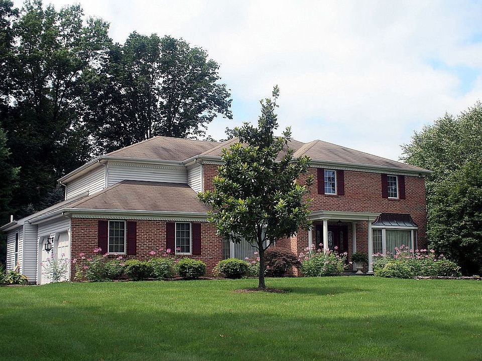 1st image of 17 Raven Dr