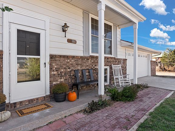 4th image of 107 Grand Canyon Dr
