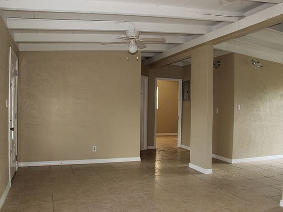 2nd image of 4001 W Marietta St