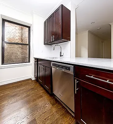 Rented by Avenues Real Estate | media 21