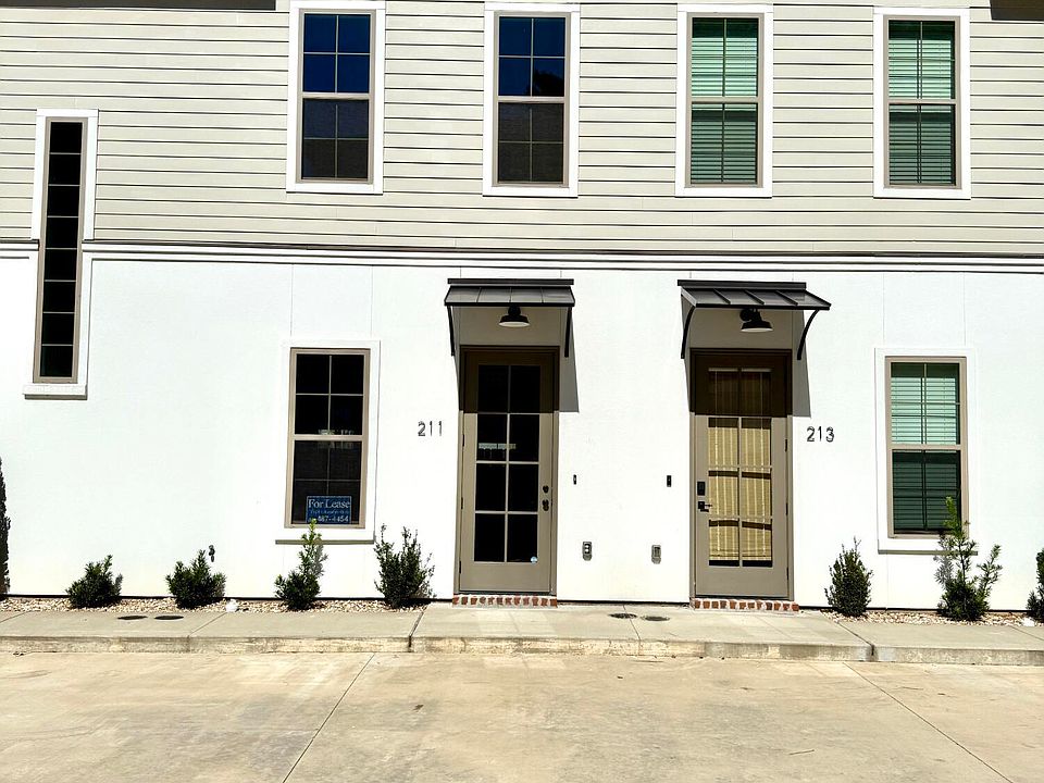 1st image of 211 Steiner Oaks Rd