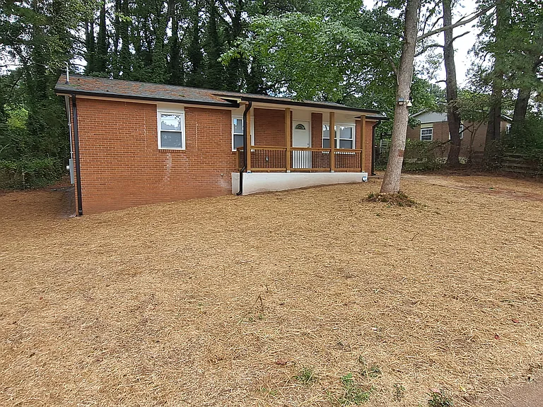 2042 Grange Dr SE — Photo 9