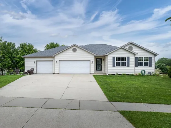 413 Brookstone Pass, Mount Horeb, WI 53572
