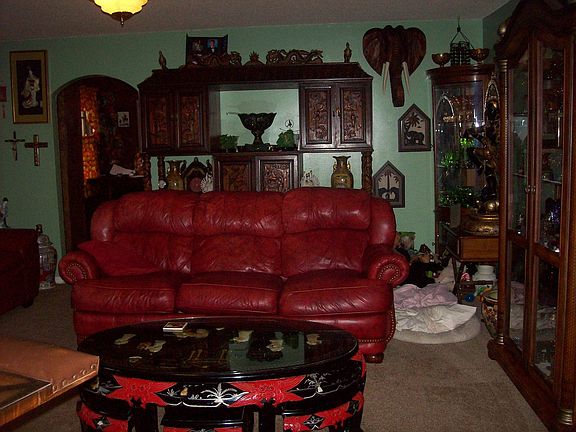 3rd image of 848 Smith Ave