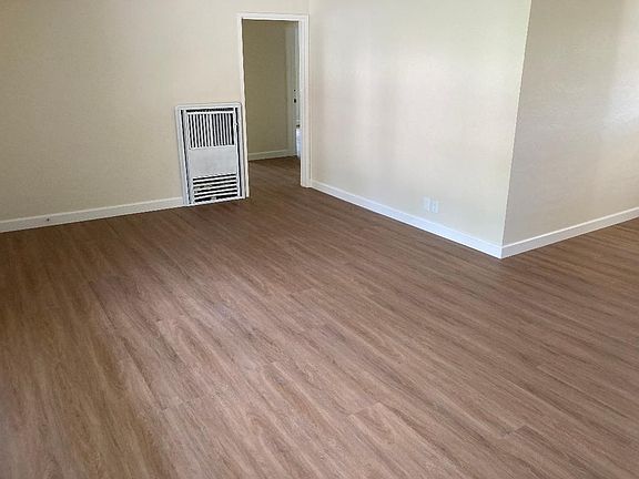 L.R. Towards Bedrooms