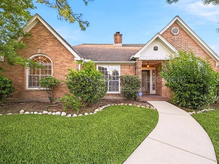 15911 Moon Rock Dr — Photo 1