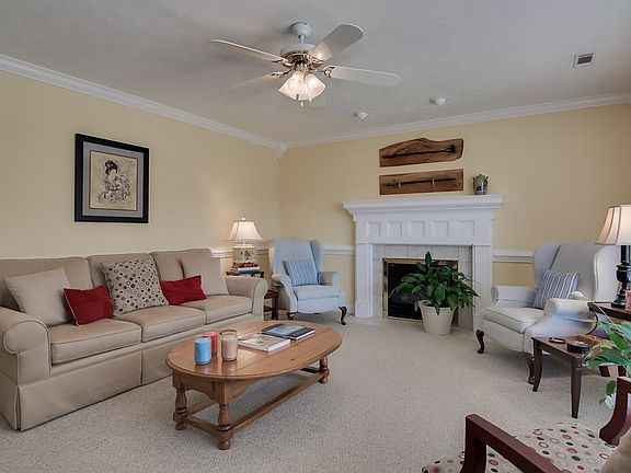 3rd image of 1078 Willow Woods Dr