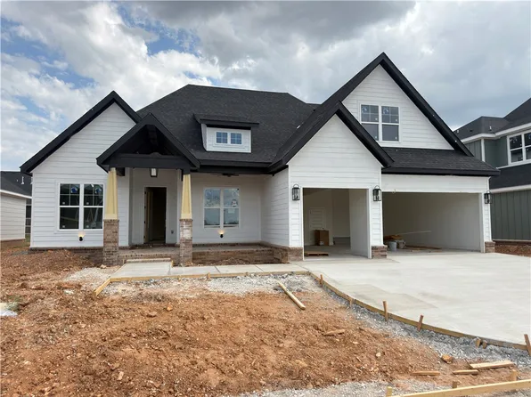 6601 S 60th St, Rogers, AR 72758