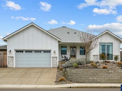 464 NW Crater Lake Dr, Dallas, OR, 97338