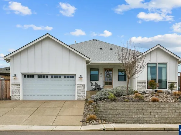 464 NW Crater Lake Dr, Dallas, OR 97338