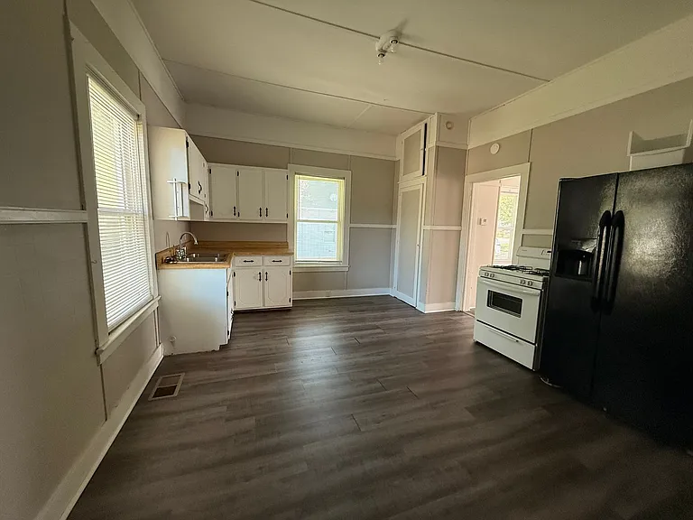 223 N Tennessee St — Photo 7