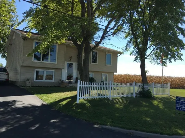 803 W South St, Oreana, IL 62554
