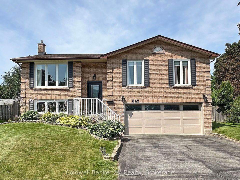 1st image of 842 Saint Anne Ct