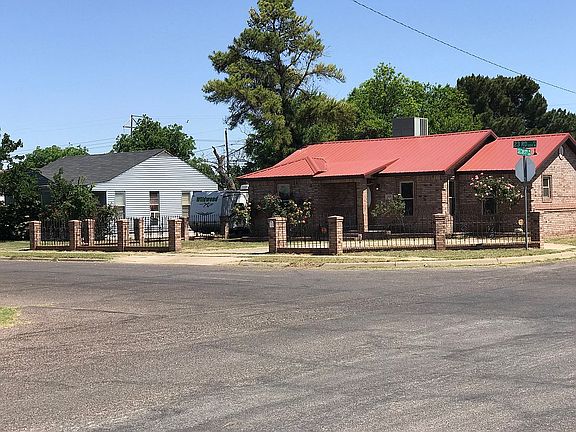 Corner Front view