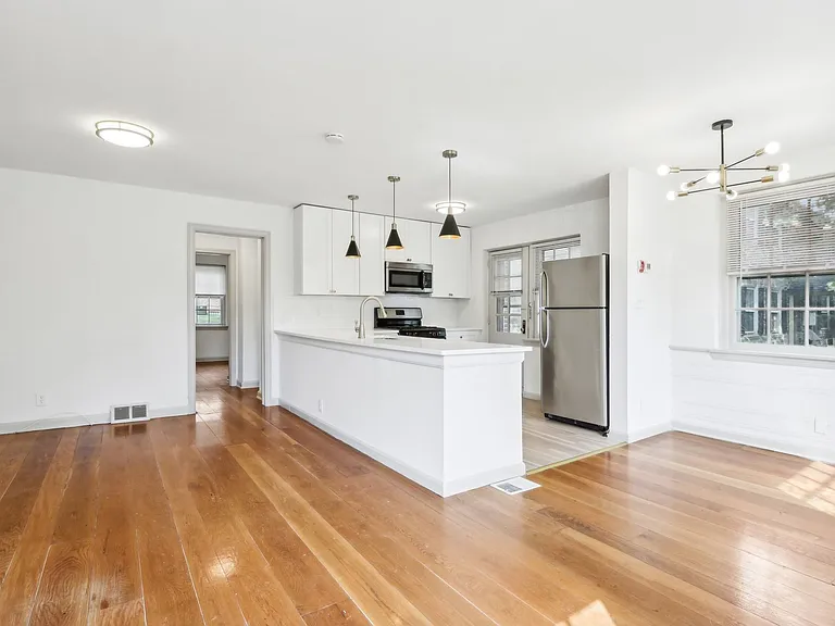 2834 Midvale Ave #M-2834B — Photo 8