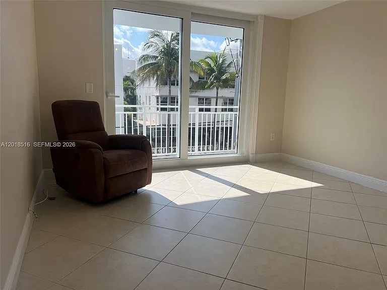 345 Ocean Dr #305 — Photo 9