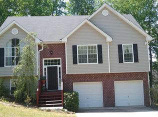 1369 Buckingham Dr, Hampton, GA 30228