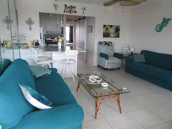 4th image of 4050 N Ocean Drive #206
