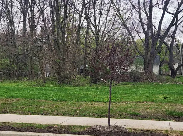 1945 N Olive St, South Bend, IN 46628