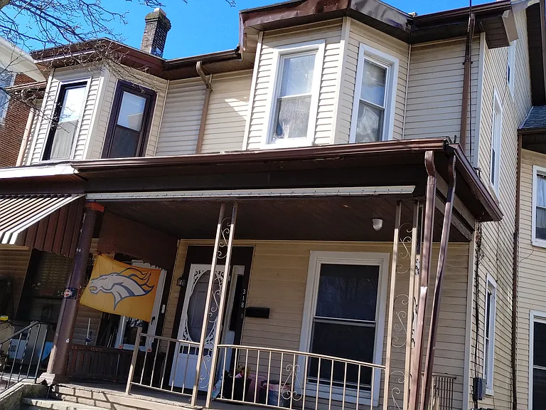 318 Bridge St #A — Photo 6