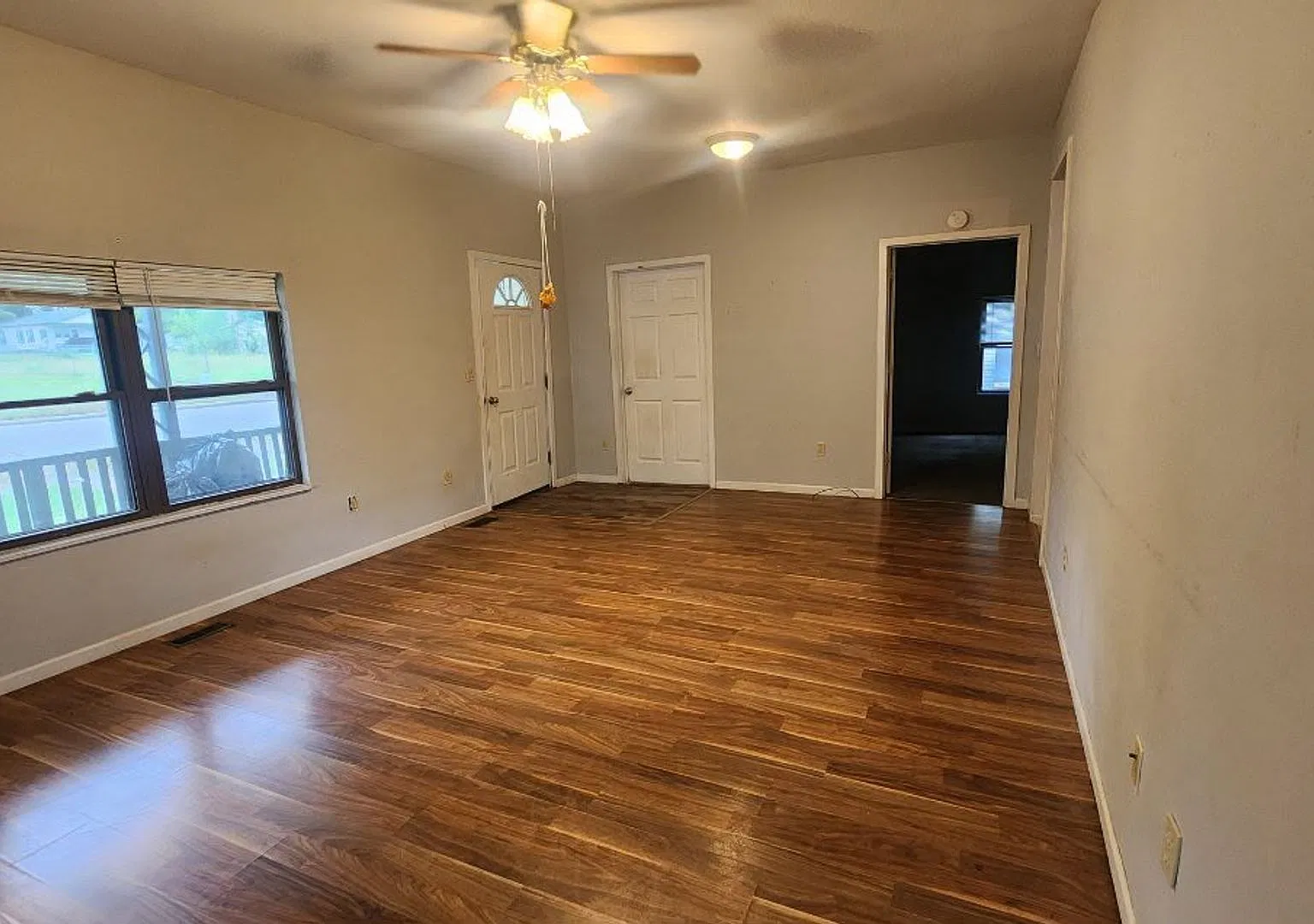 Now Available! 523 S Chestnut St.. — Photo 2