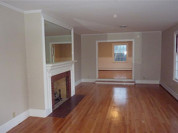 3rd image of 84 S Hill Dr