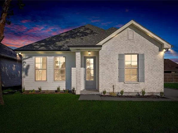 2708 Nunez St, Meraux, LA 70075