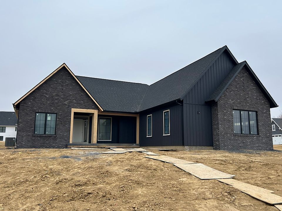 1st image of 4790 Woodland Dr