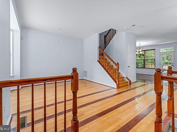 2nd image of 10010 Juniper Dr