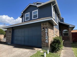 2124 Avignon Dr, Carrollton, TX 75007