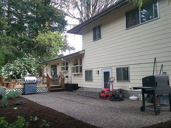 Back yard/ Patio