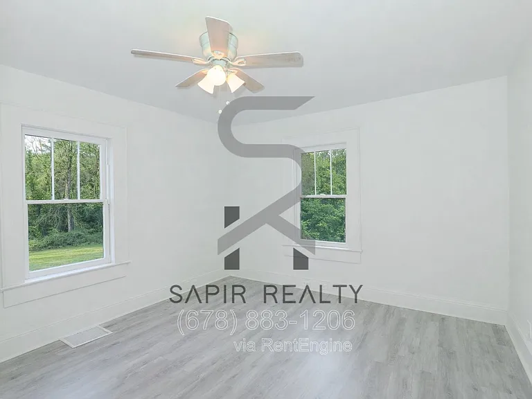 1026 Lynhurst Dr SW — Photo 8