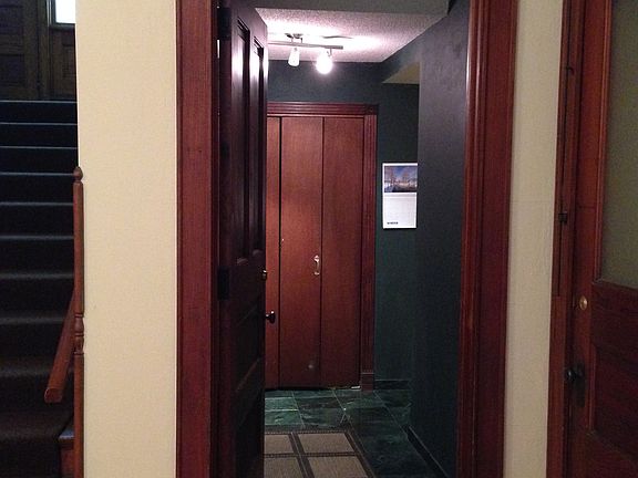 4th image of 1018 1st St S APT 1