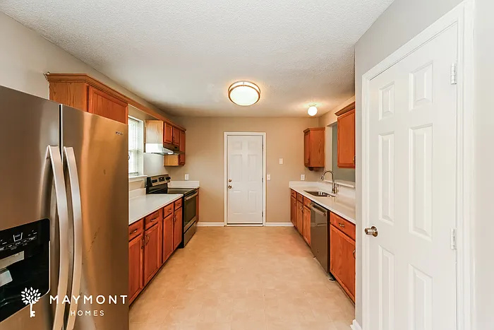 515 Cedar Park Cir — Photo 7