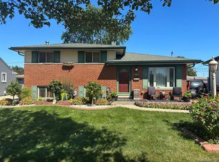 9557 Cass Ave, Taylor, MI 48180