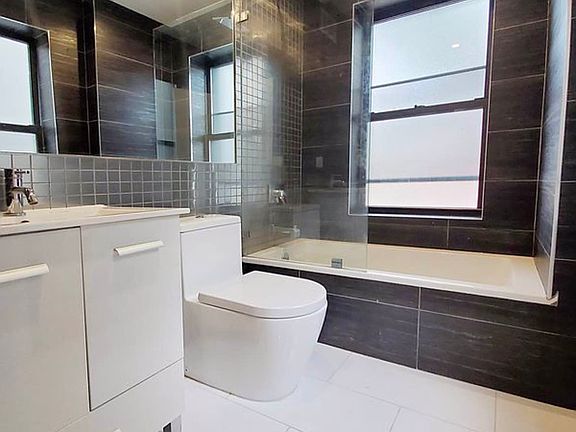 4th image of 1400 Bedford Ave APT 2