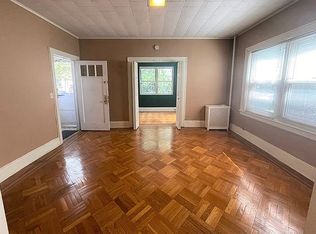 22-44 37th St #1, Astoria, NY 11105