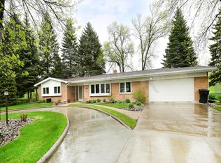 3707 Belmont Rd, Grand Forks, ND 58201