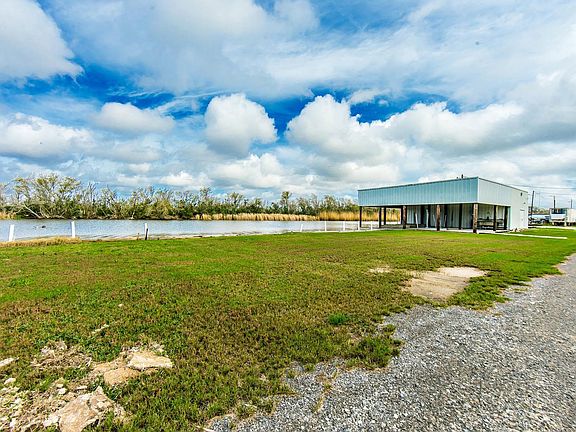 4th image of 3365 Bayou Dularge Rd